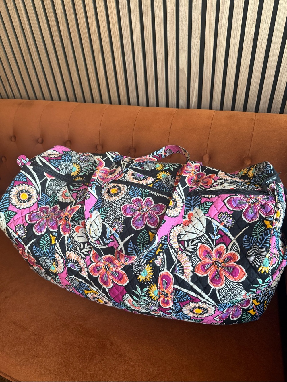 The Vera Bradley XL Traveler Duffel in Kauai Floral - Picture 3 of 4